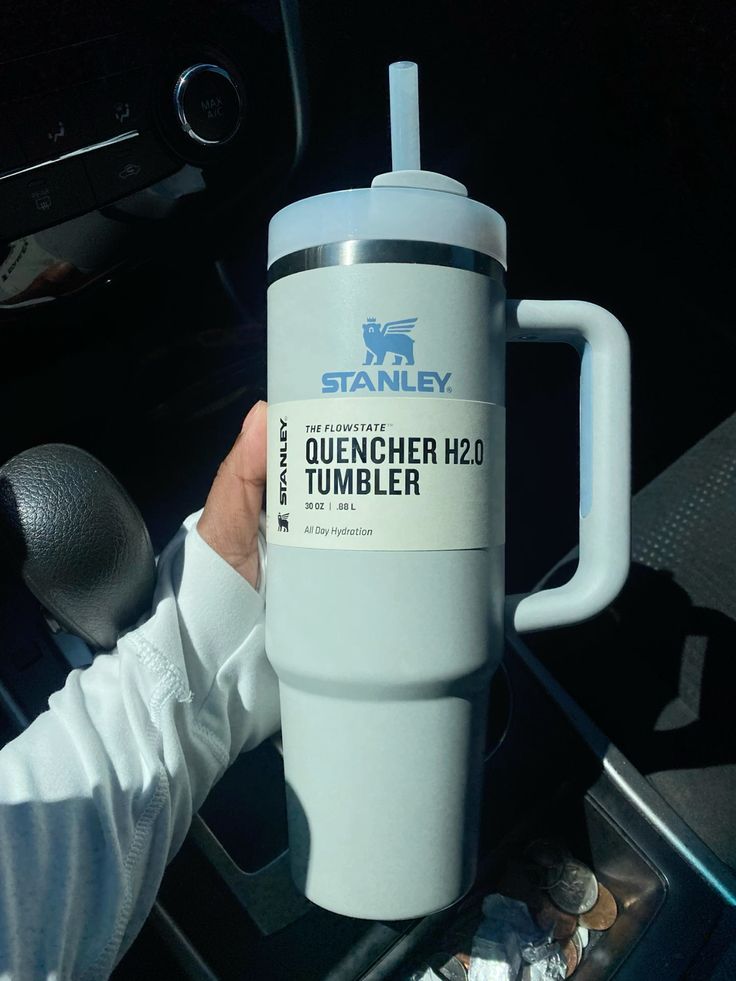 Stanley Quencher H2.0 FlowState Tumbler 40 oz (1.18L) – All-Day Hydration in Style