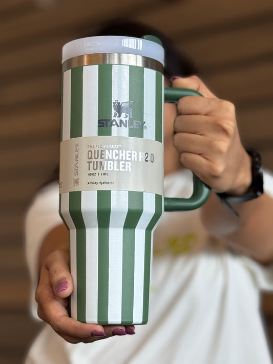Green & White Stripe Stanley Quencher H2.0 FlowState Tumbler 40 oz (1.18L) – All-Day Hydration in Style (Copy)